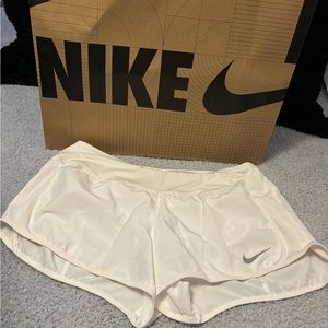 Women’s Nike Shorts Size Medium